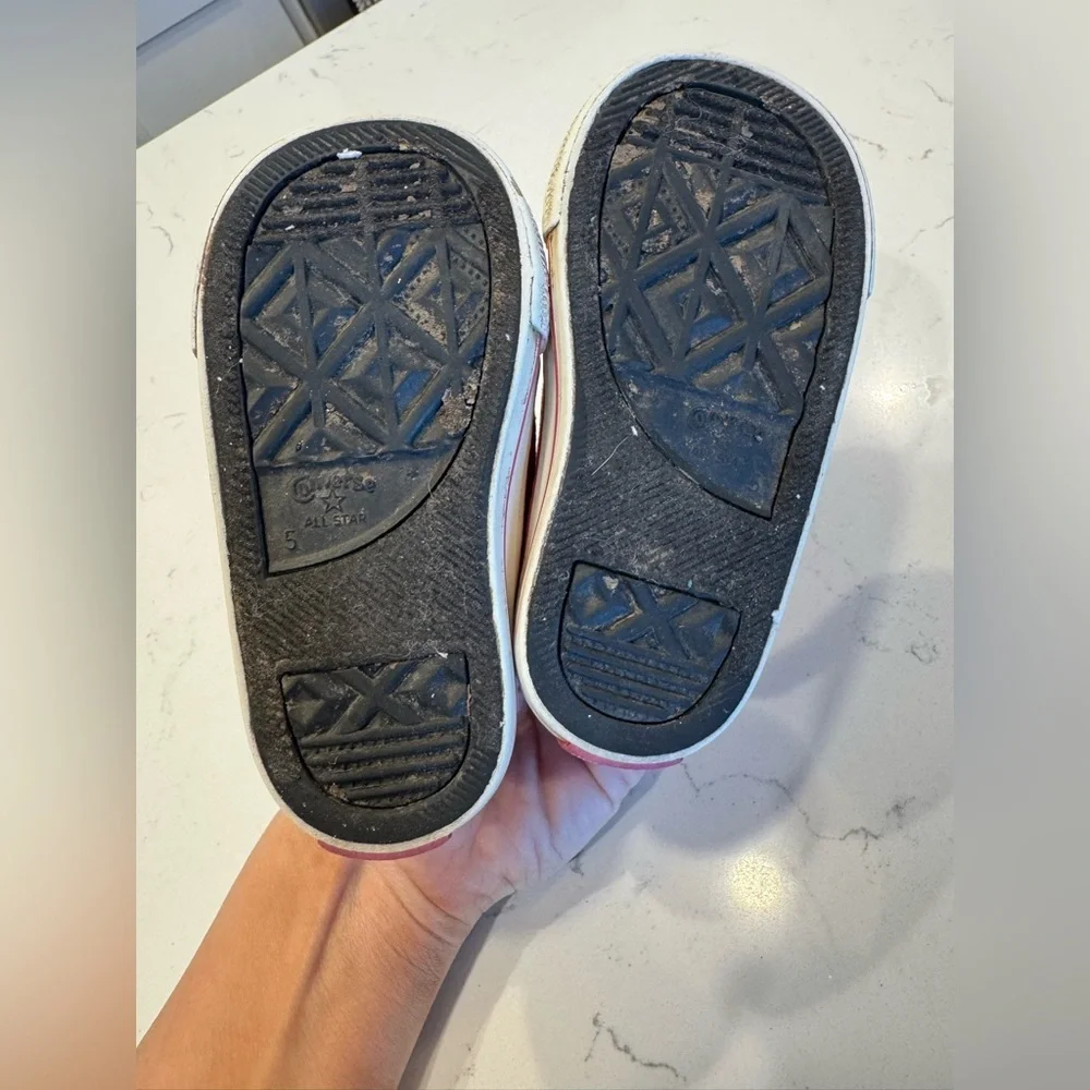 PINK CONVERSE ALL STAR TODDLER SIZE 5